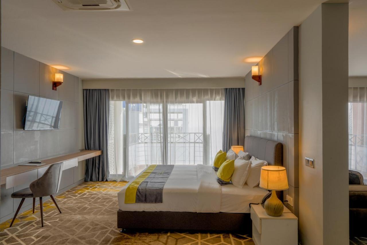 Manhattan Business Hotel, Malé Kültér fotó