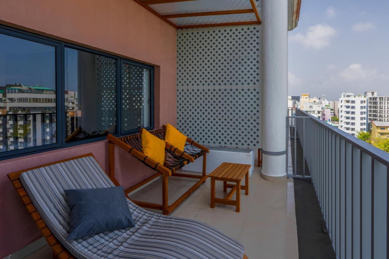 Manhattan Business Hotel, Malé Kültér fotó