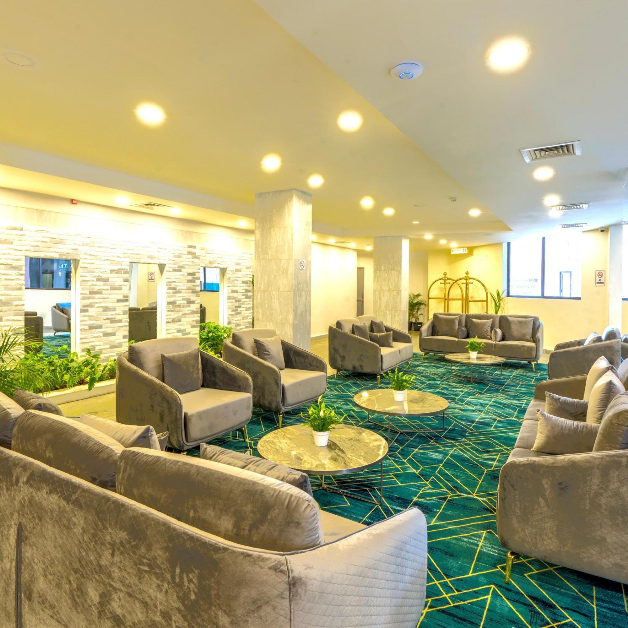 Manhattan Business Hotel, Malé Kültér fotó