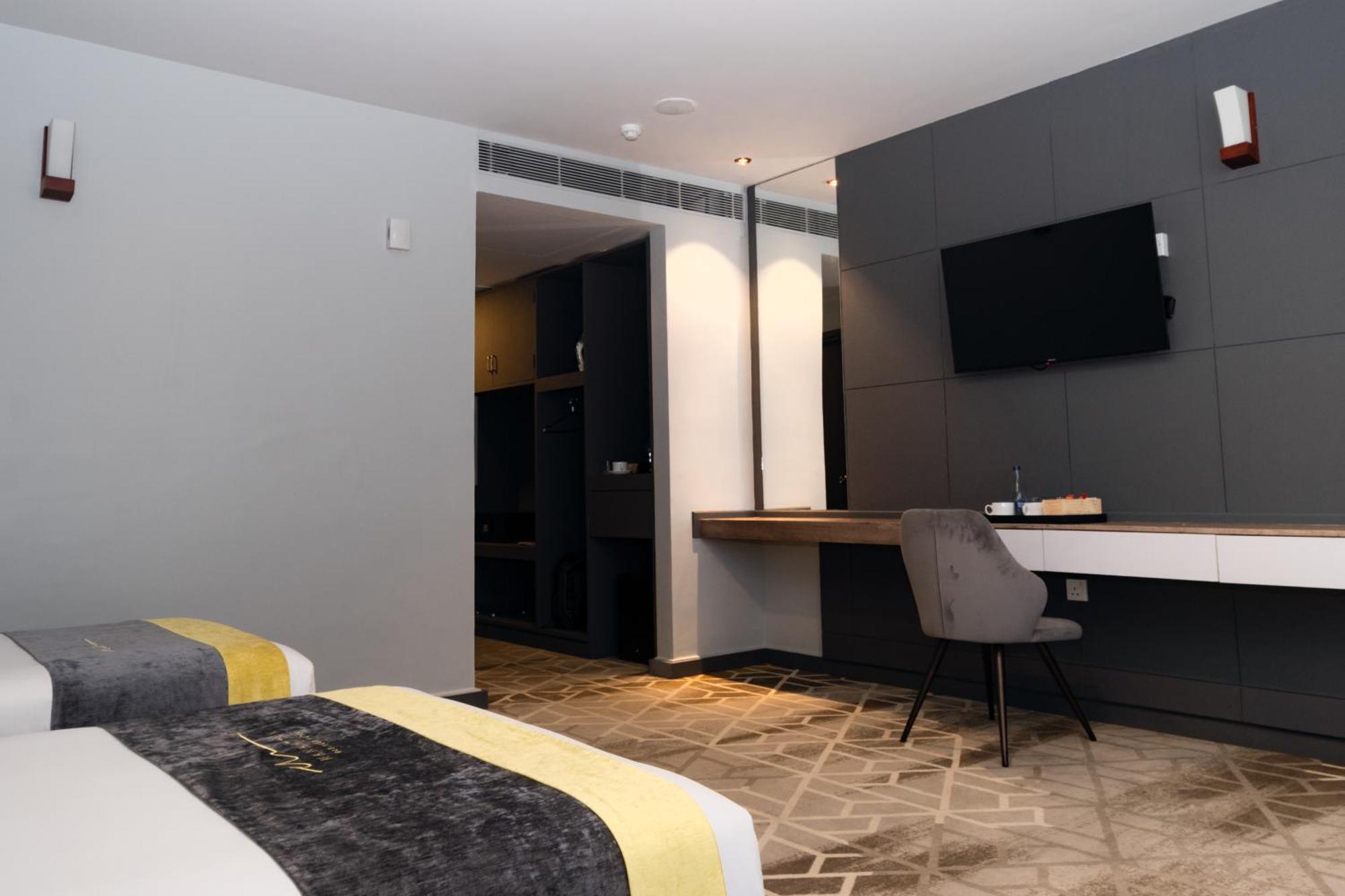 Manhattan Business Hotel, Malé Kültér fotó
